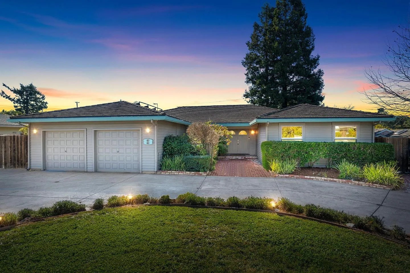 8 S Circle Dr photo 1
