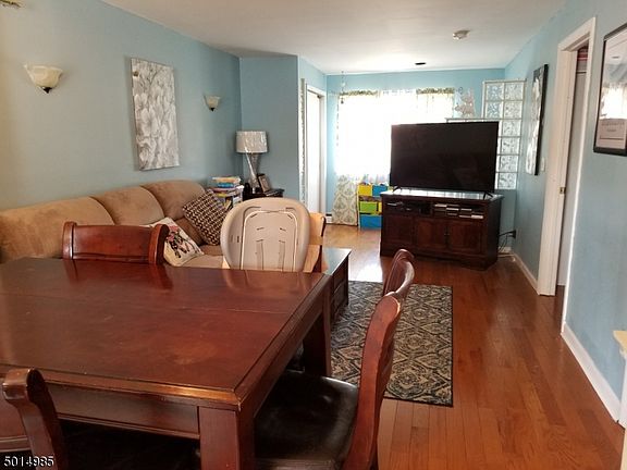 5th image of 22 Fairmount Pl #1X