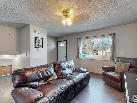 4th image of 350 Juniper Ave