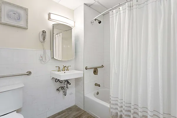 Rented by Compass | media 4