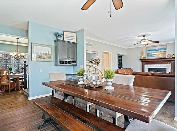 5th image of 2824 SW Saddlewood Dr
