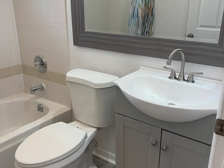 4081 Rockefeller Ave — Photo 14