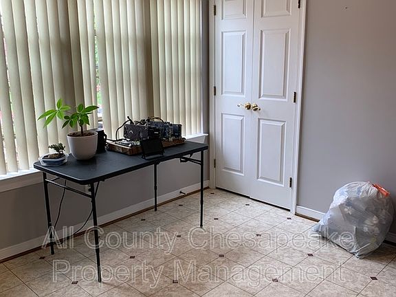 3rd image of 104 Gwen Dr Unit E