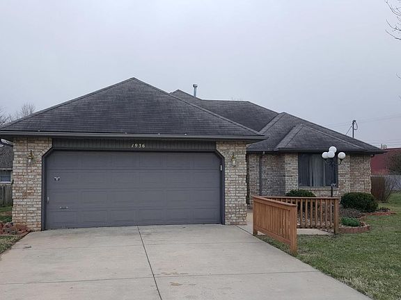 2nd image of 1936 E Shady Glen Dr