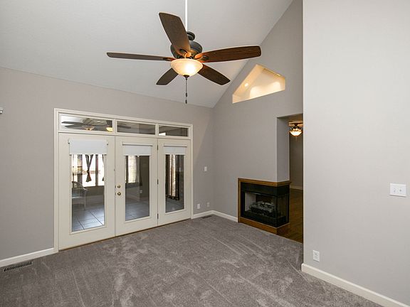 5th image of 647 Potomac Dr