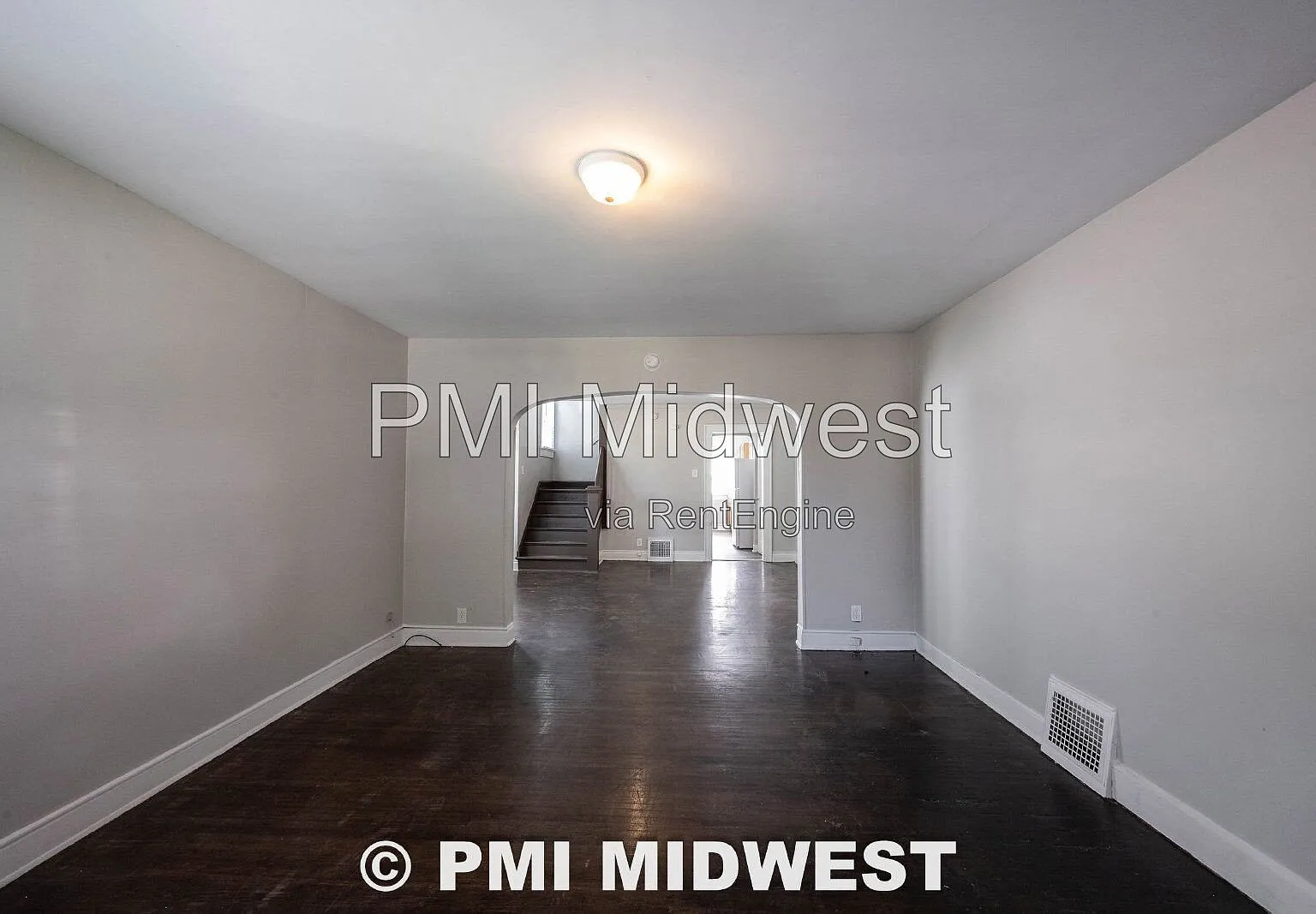 3 bed, 1.0 bath, 1100 sqft, $1,299 — Photo 2