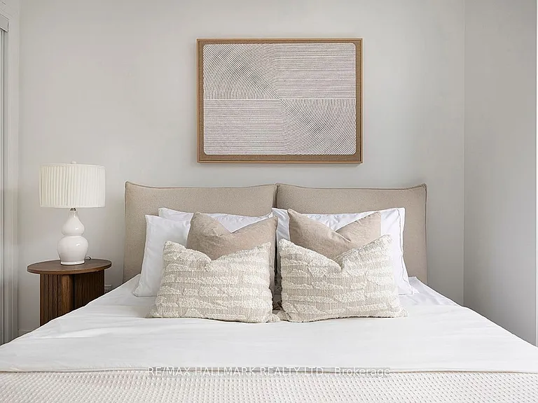 15 Brenthall Ave #6 — Photo 9