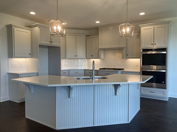 5th image of 328 Broughton St Lot 85