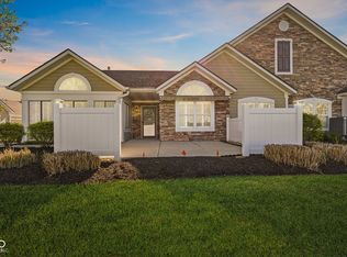 1098 Extraordinary Trl, Greenfield, IN 46140