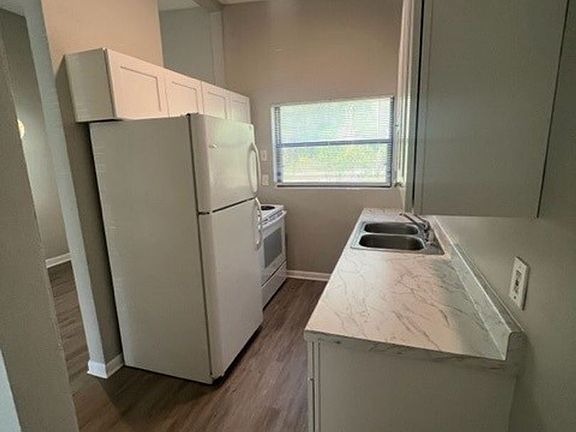 5th image of 5443 Keystone Dr N