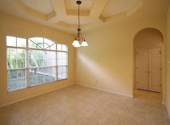 4th image of 2348 Baesel View Dr