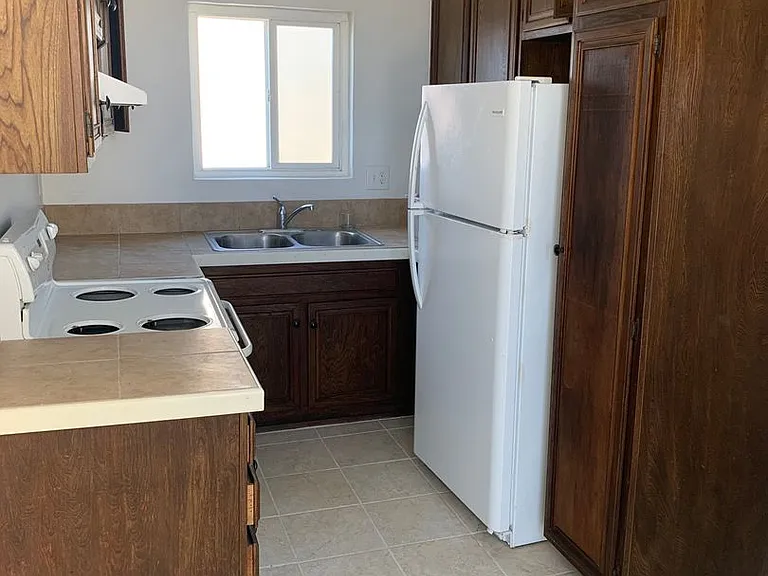 121 Elder Avenue A - J — Photo 8