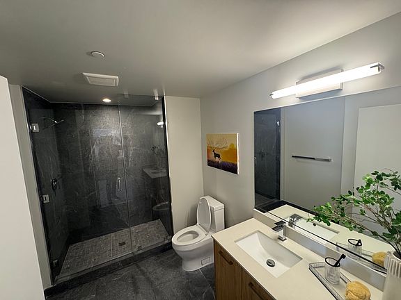 3rd image of 284 NW 31st St #S3