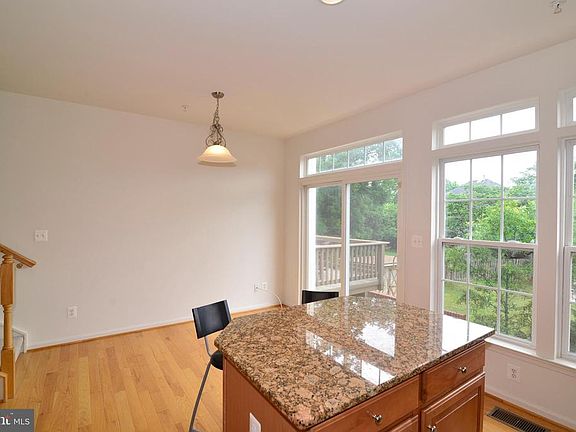 3rd image of 3522 Ellery Cir
