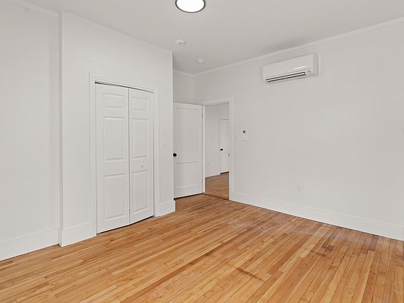 4th image of 35 South St #2