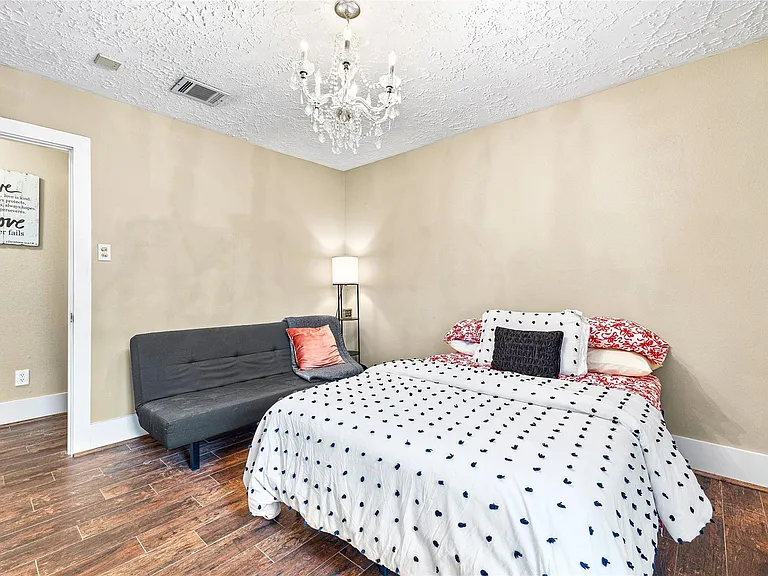 22607 Goldstone Dr — Photo 36