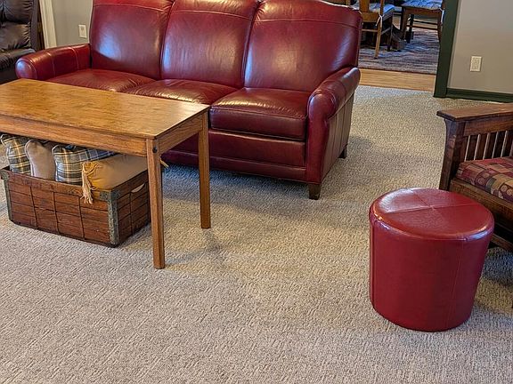 5th image of 553 SW Goodwin St