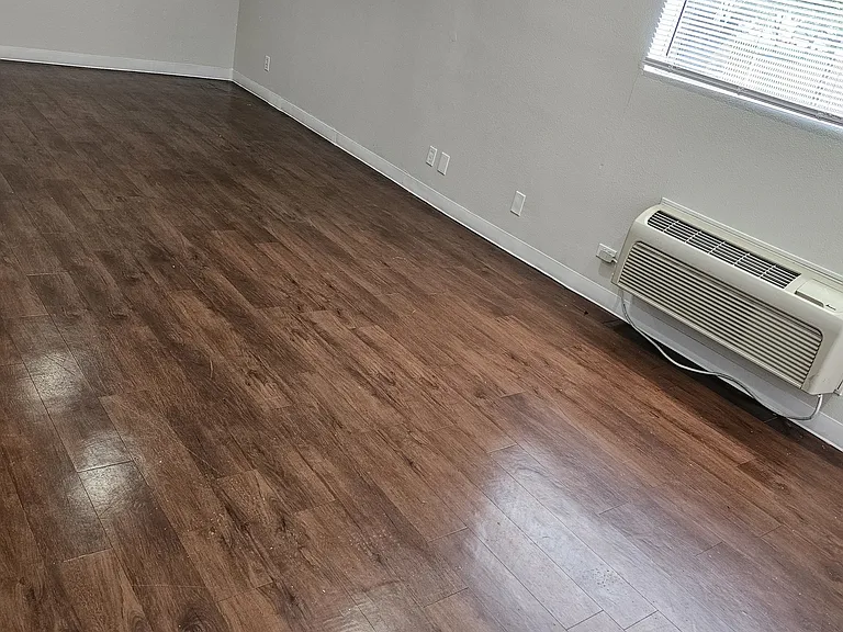 Main Street Residences — Photo 15
