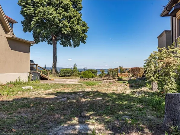 63 Mountain Ave, Hamilton, ON L8P 3N6