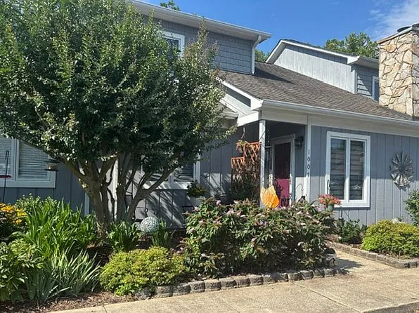 1007 21st Ave NE, Hickory, NC 28601