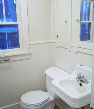 4th image of 318 S Palouse St APT 4