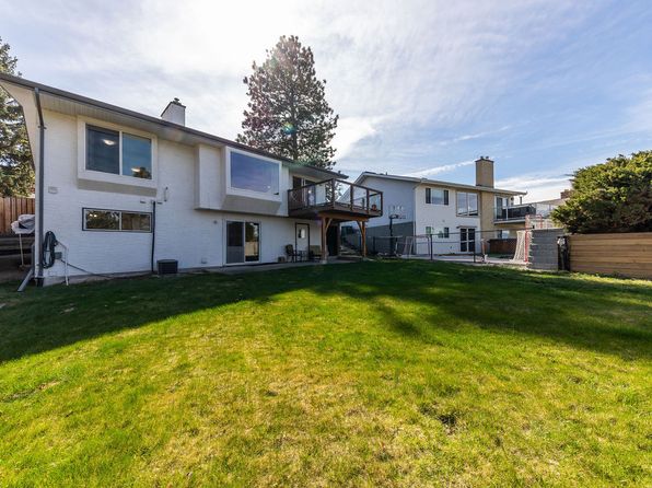 222 Waddington Dr, Kamloops, BC V2E 1M4