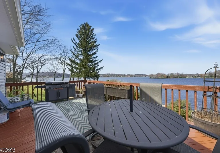 23 Edgemere Ave — Photo 34
