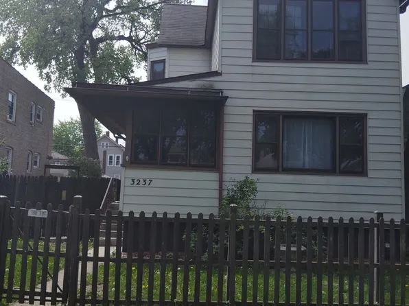 3237 W 64th Pl, Chicago, IL 60629
