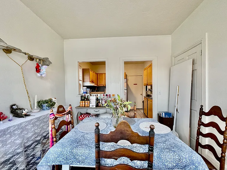 375 Thayer St #1 — Photo 8