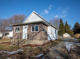 513 N Maple St, Argos, IN 46501