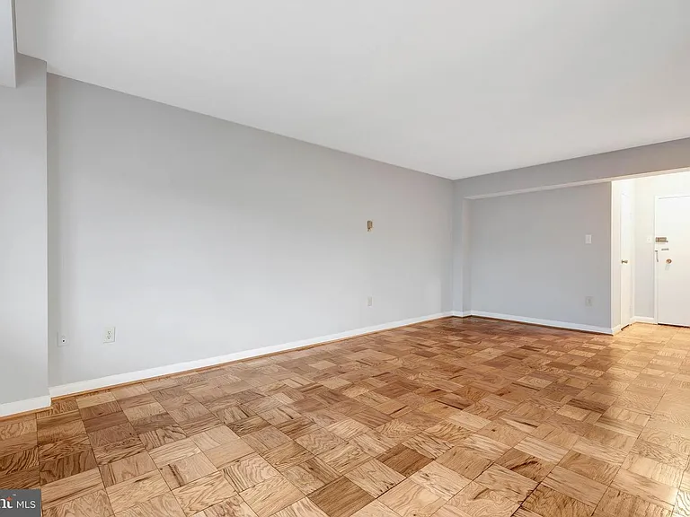4201 Cathedral #511E — Photo 8
