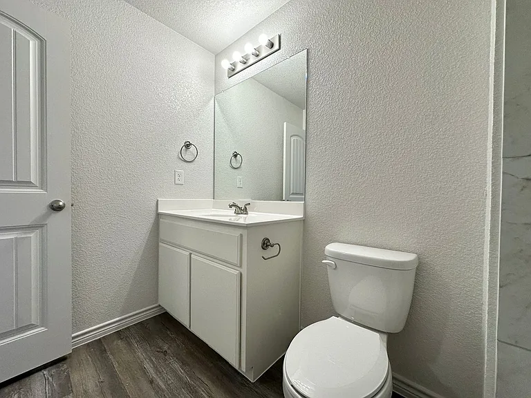 222B Dolphin Dr — Photo 16