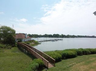 209 Island Cove Ct APT B, Hampton, VA 23669