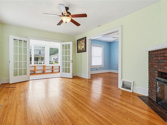 5th image of 58 Westmoreland St