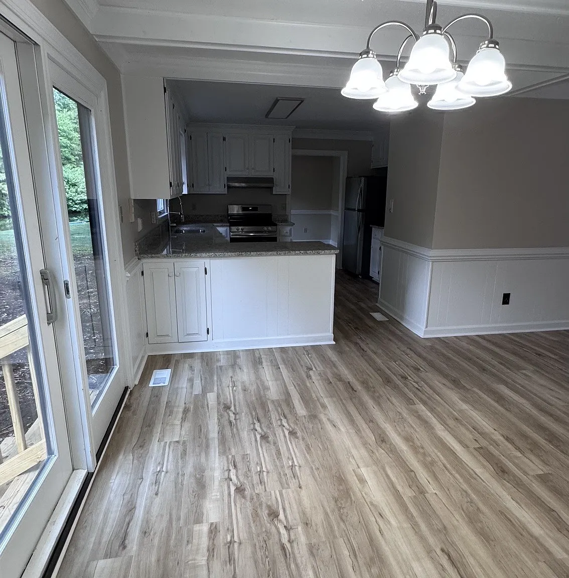 4 bed, 2.5 bath, 2135 sqft, $3,200 — Photo 4