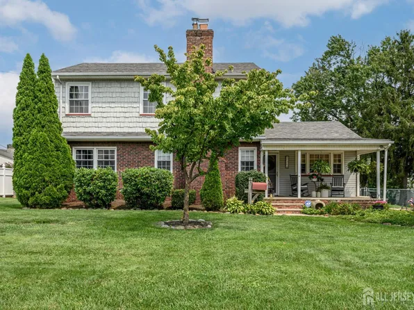 776 Harrell Ave, Woodbridge, NJ 07095