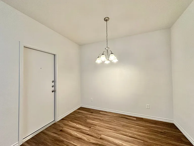 1708 Clovis Dr — Photo 29