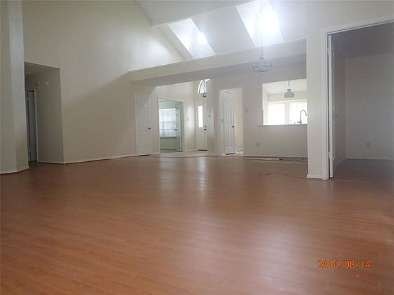 4th image of 2130 Greencove Ln