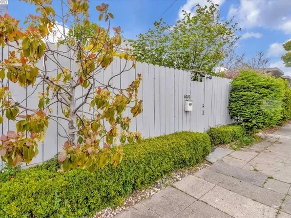 535 61st St #A, Oakland, CA 94609