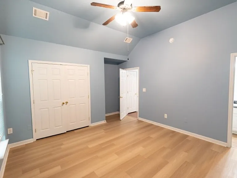 2049 Dundee Way — Photo 10