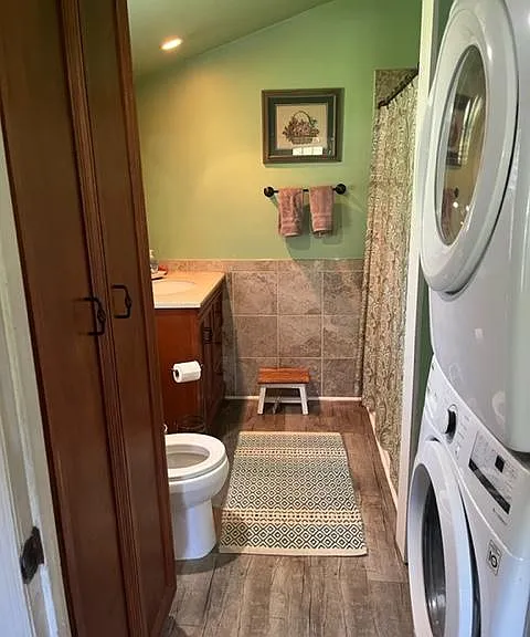 Bath & Laundry