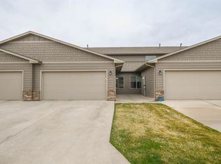 7205 S Bridger Pl, Sioux Falls, SD 57108