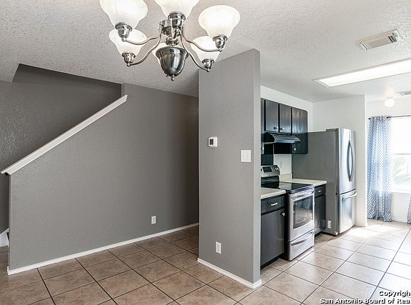 5th image of 23 Great Hills Dr