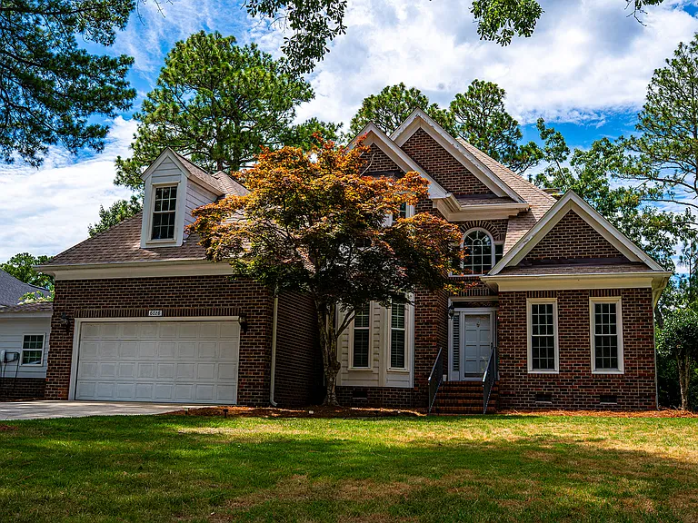 6028 Iverleigh Cir — Photo 1