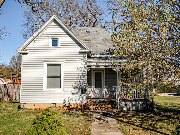 3rd image of 917 7th Street