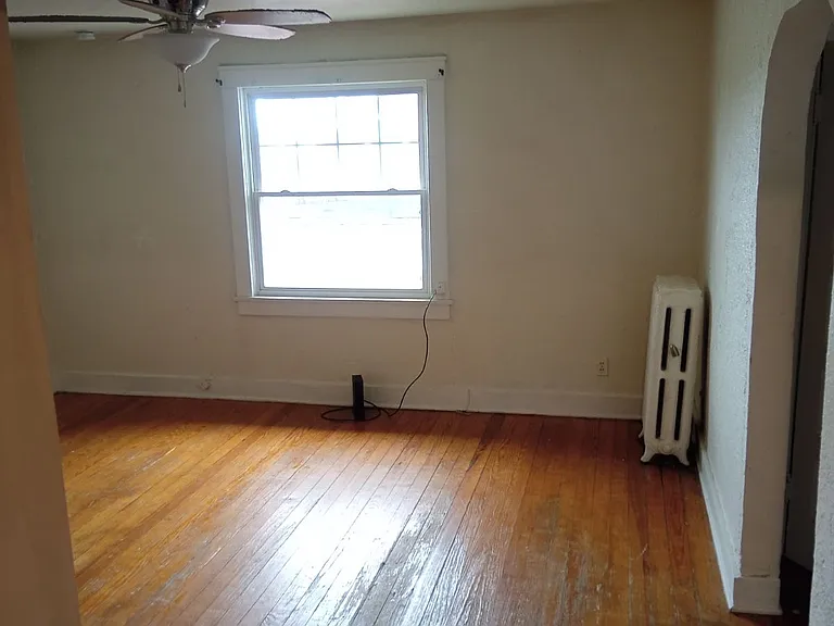 720 N Dubuque St #7 — Photo 1