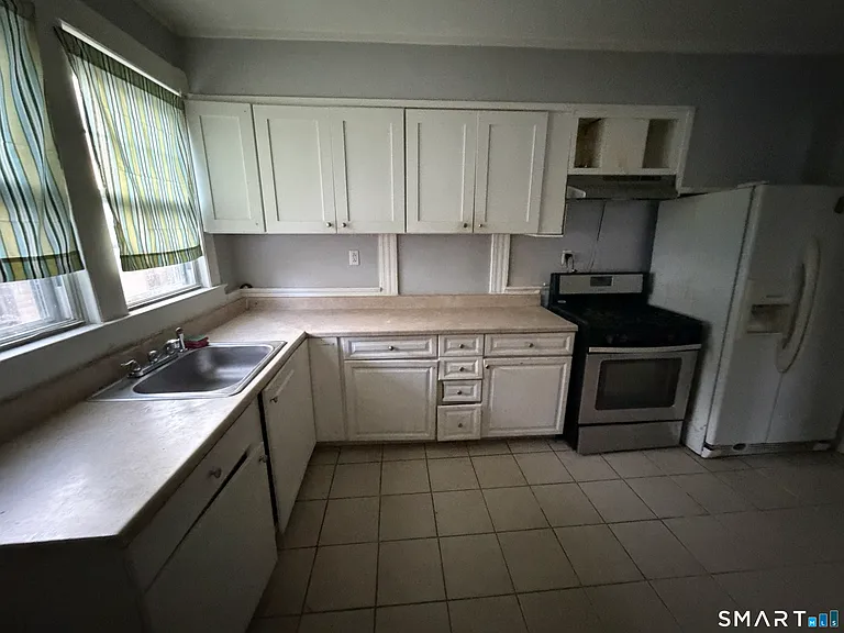 29 Silver St #2 — Photo 6