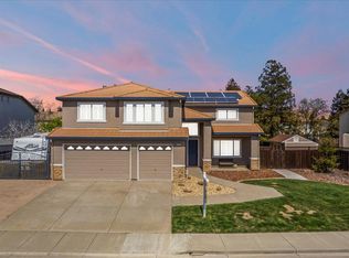 919 Cedarcrest Dr, Vacaville, CA 95687