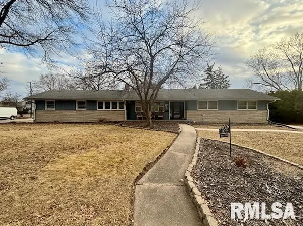 103 Penny Ln, Macomb, IL 61455