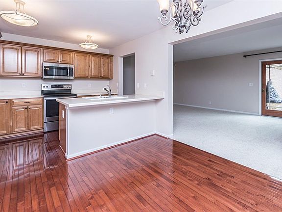 4th image of 10193 Hempsteade Dr